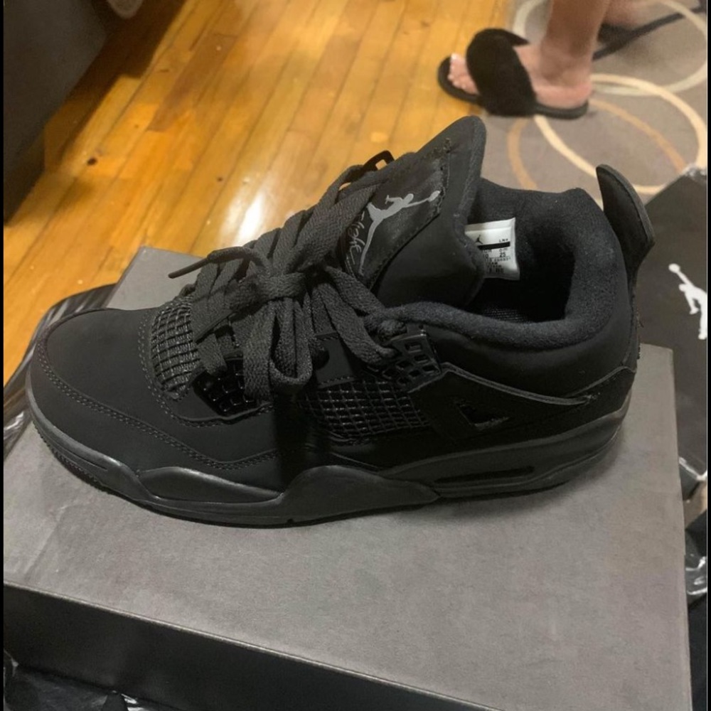 Bulk cats all shoes